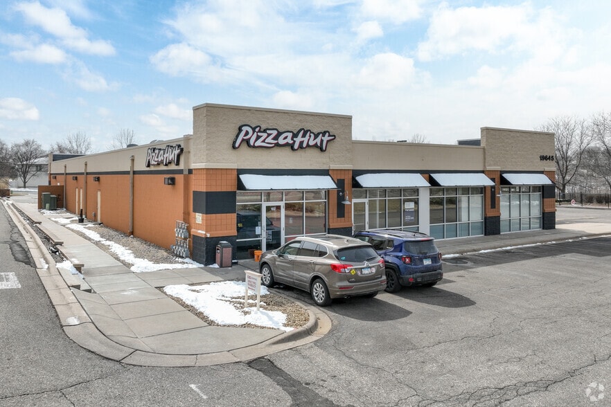 More Photos Of 19645 Pilot Knob Rd, Farmington Storefront For Lease