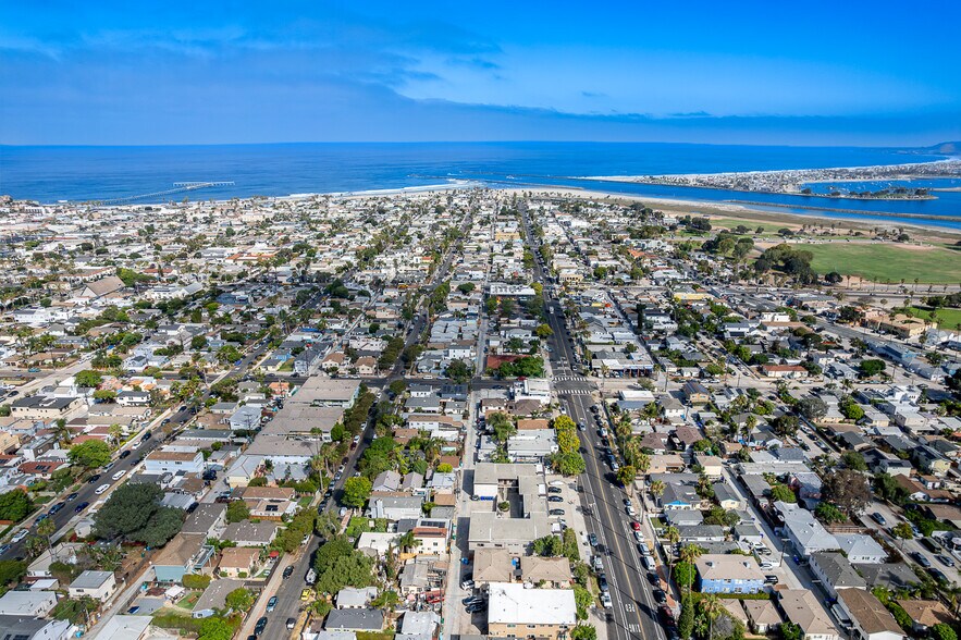 More Photos Of 4649 Voltaire St, San Diego Apartments For Sale