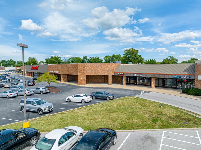 More Photos Of 1150-1160 Shackelford Rd, Florissant General Retail For Lease