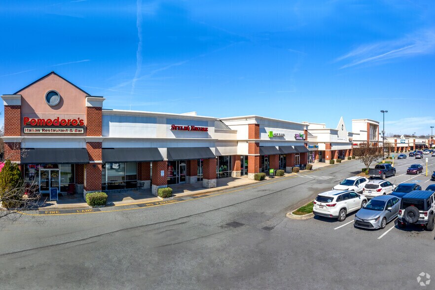 More Photos Of 168 Norman Station Blvd, Mooresville General Retail For Lease