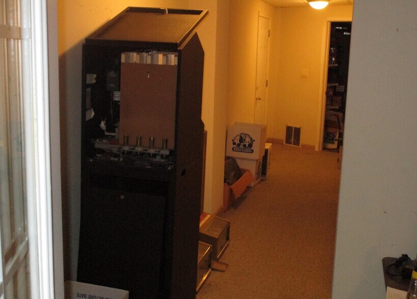 More Photos Of 4735 S Straits Hwy, Indian River General Retail For Sale