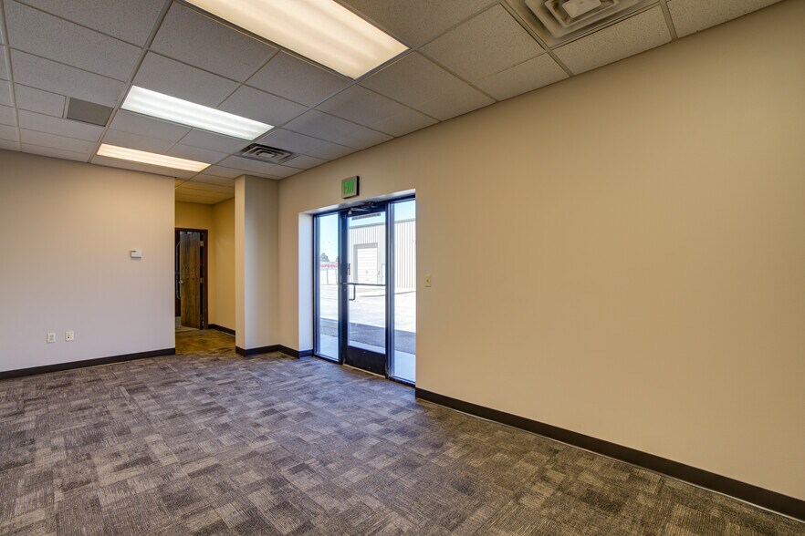 More Photos Of 5739 Observation Ct, Colorado Springs Warehouse For Lease