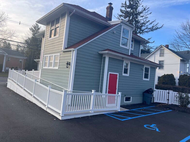 More Photos Of 735 Broad St, Shrewsbury Office Residential For Sale