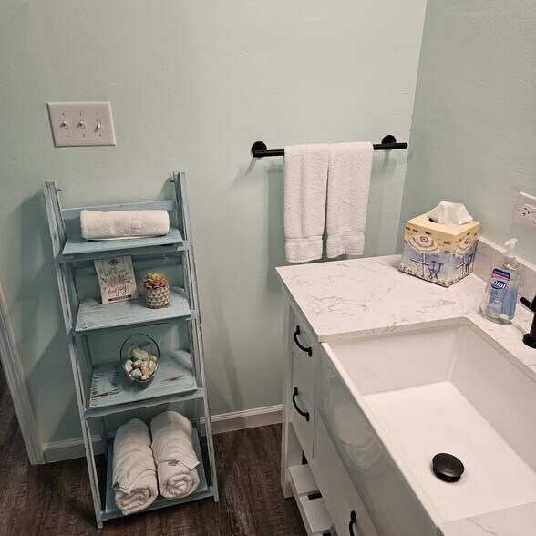 More Photos Of 1325 Broadway St, Rockport Apartments For Sale
