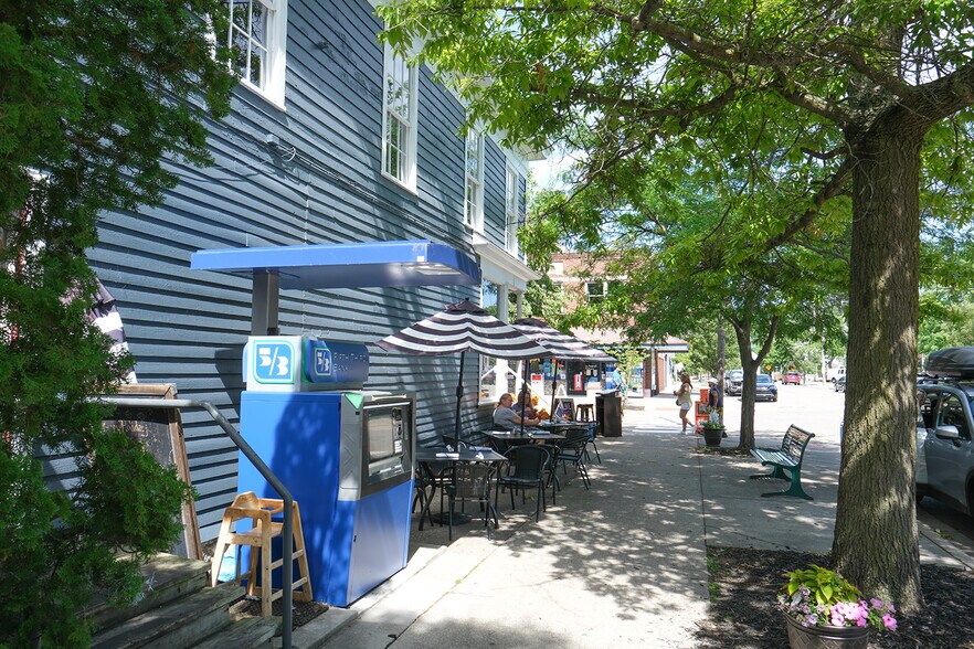 More Photos Of 202 Butler St, Saugatuck Restaurant For Sale
