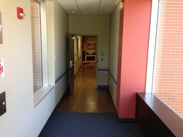 More Photos Of 705 Griffith St, Davidson Medical For Lease