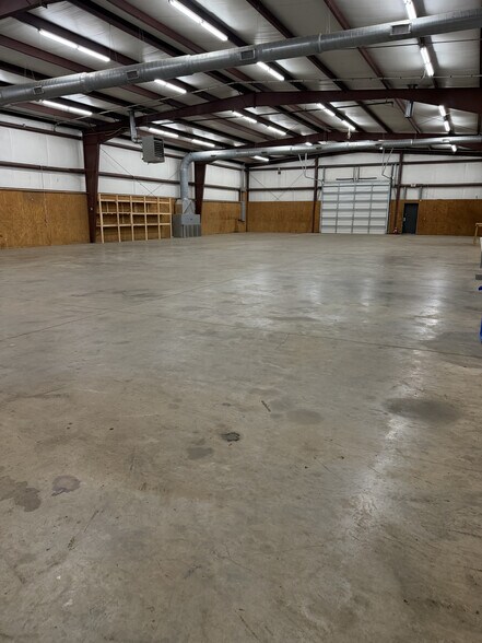 More Photos Of 143 Caggiano Dr, Gaffney Warehouse For Lease