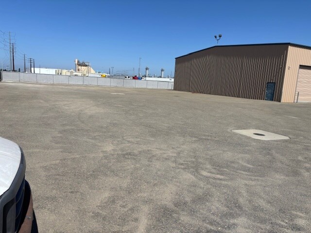 More Photos Of 992 Marchy Ln, Ceres Distribution For Sale