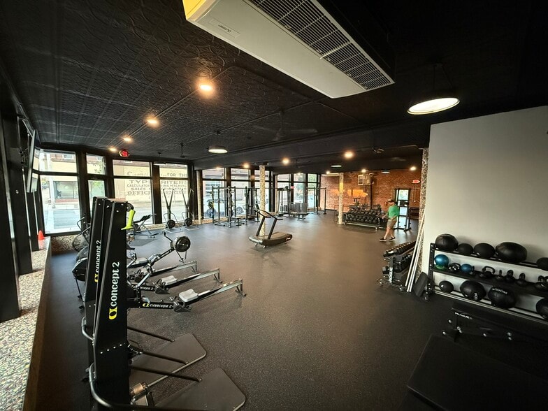 More Photos Of 333 Market St, Zanesville General Retail For Sale