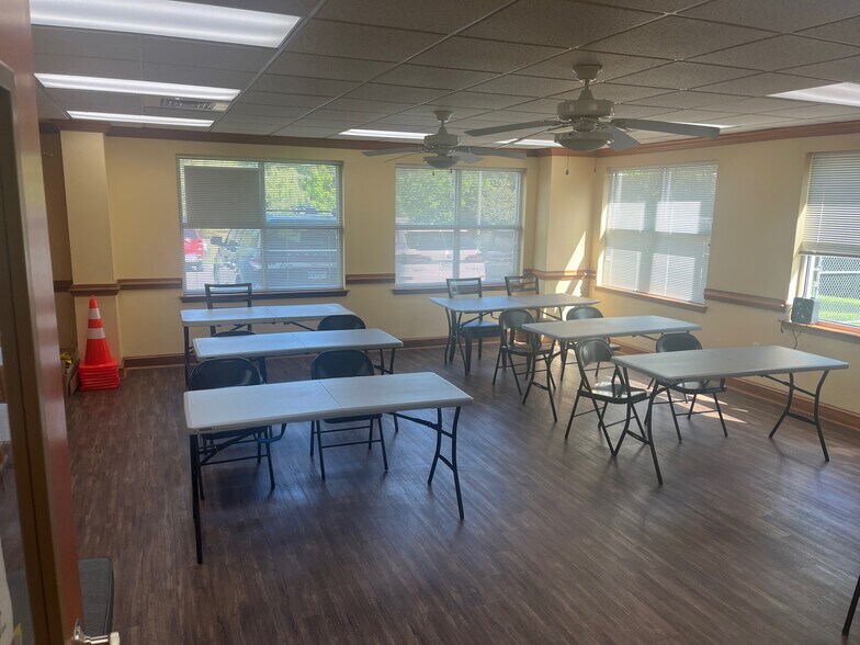 More Photos Of 13155 Nokesville Rd, Nokesville Industrial For Lease