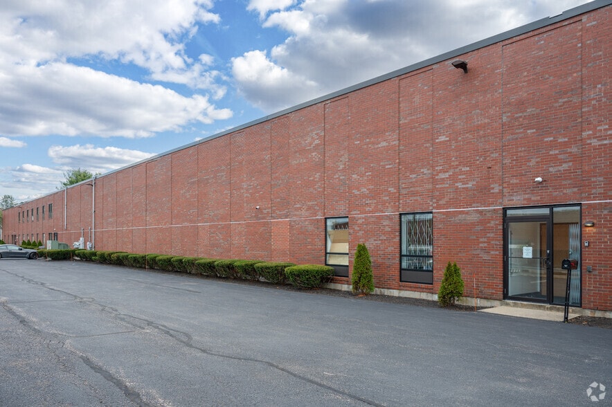 More Photos Of 115 Shawmut Rd, Canton Distribution For Lease