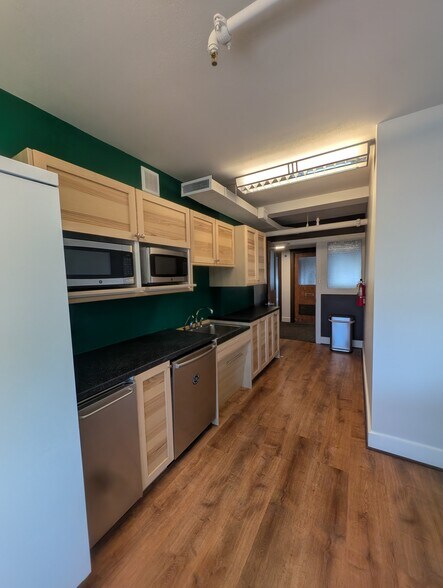 More Photos Of 219 N Main St, Bryan Office For Lease