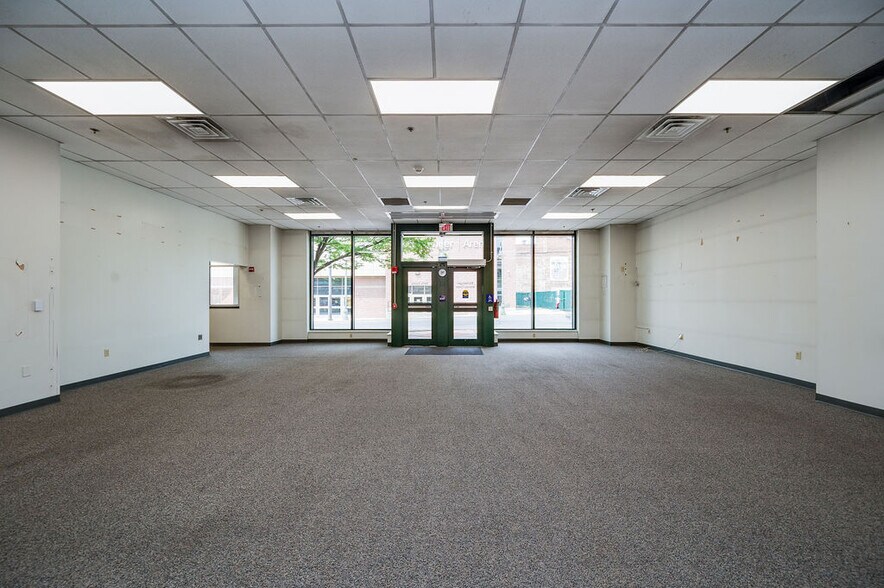 More Photos Of 722 Cherry St, Reading Storefront Retail Office For Lease