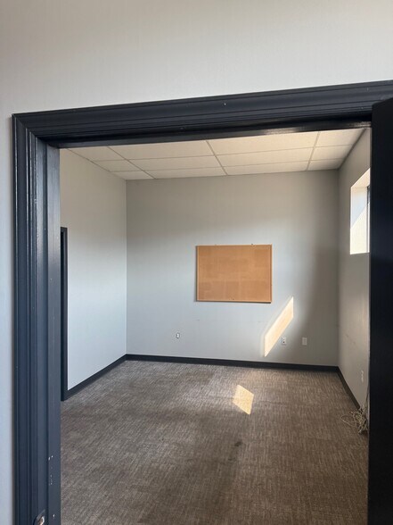 More Photos Of 1001 3rd Ave, Coraopolis Service For Lease