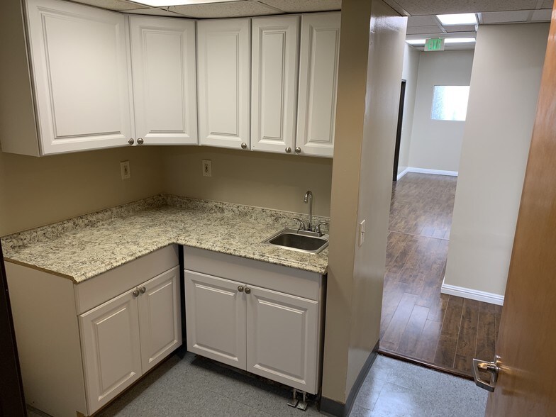 More Photos Of 650 W Duarte Rd, Arcadia Medical For Lease