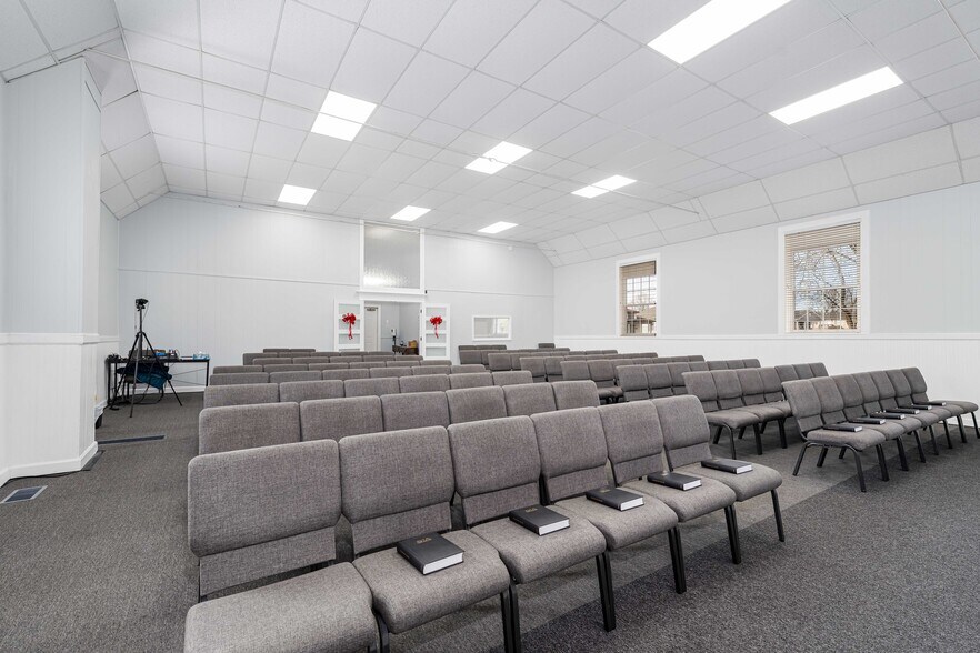 More Photos Of 1025 Maple St, Kingsport Religious Facility For Sale
