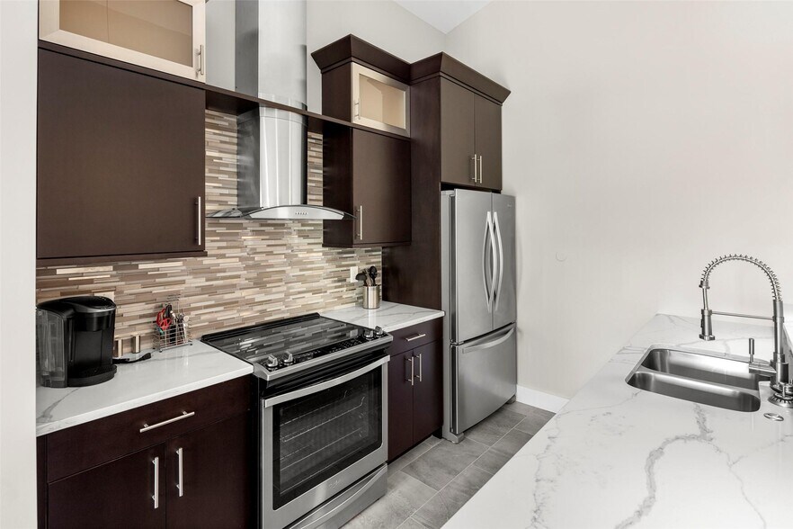 More Photos Of 135 Broad St, Asheville Office For Sale