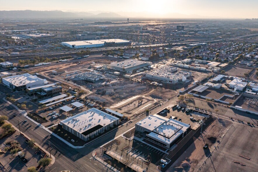 More Photos Of N 52nd St & Loop 202, Phoenix Manufacturing For Lease
