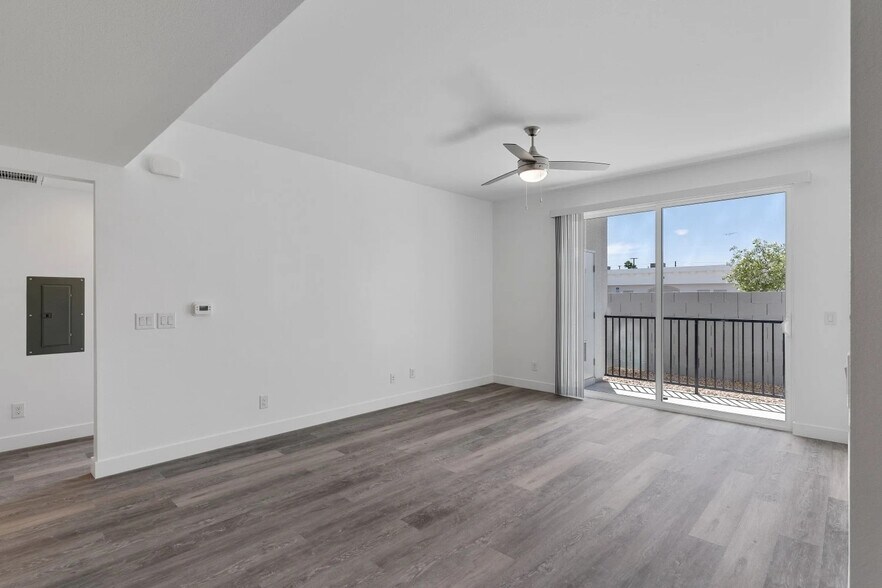 More Photos Of 4846 S Jones Blvd, Las Vegas Apartments For Sale