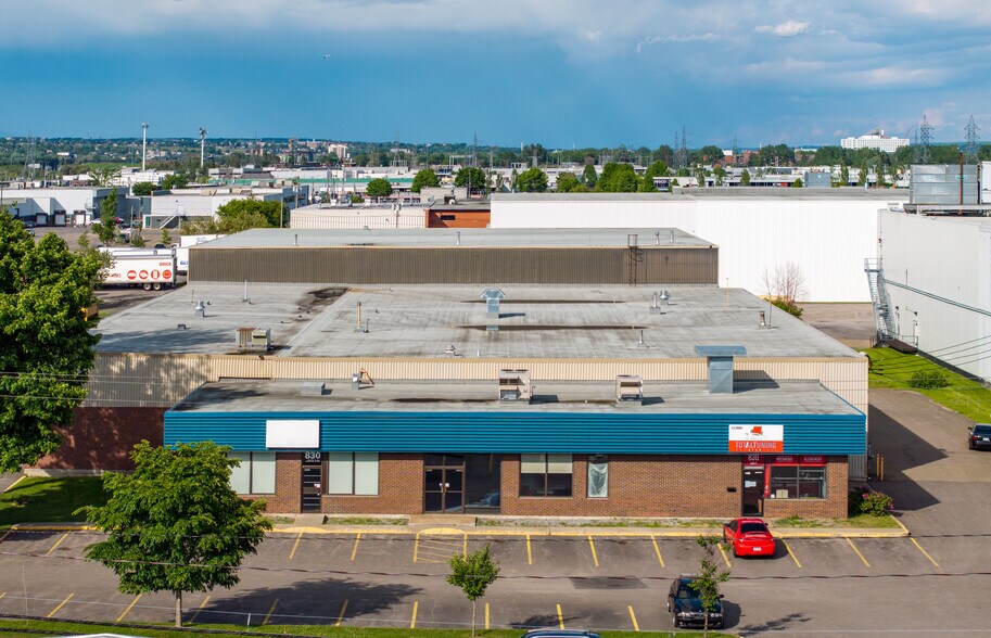 More Photos Of 830 Av Godin, Québec Distribution For Lease