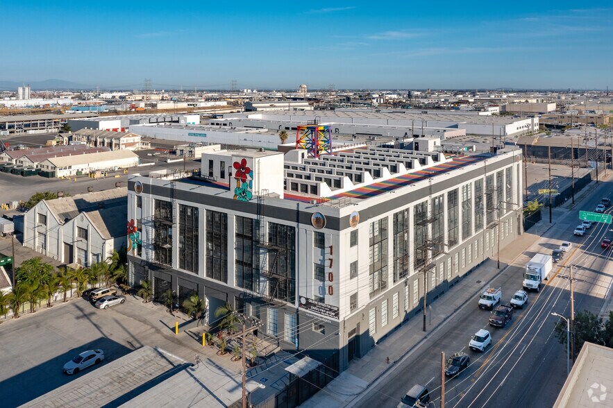 More Photos Of 1700 S Santa Fe Ave, Los Angeles Loft Creative Space For Lease