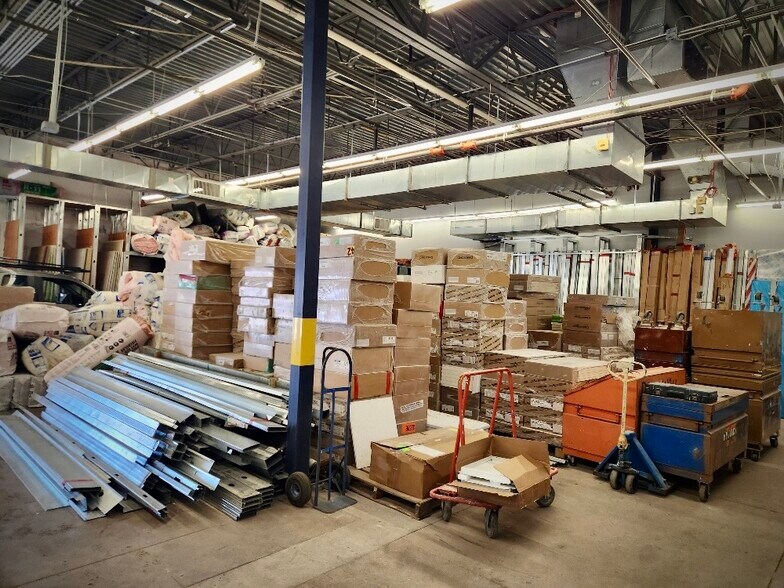 More Photos Of 67 Inverness Dr E, Englewood Light Distribution For Sale