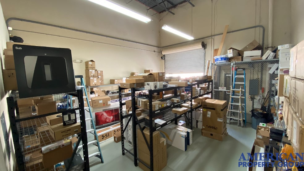 More Photos Of 6321 Porter Rd, Sarasota Light Manufacturing For Lease