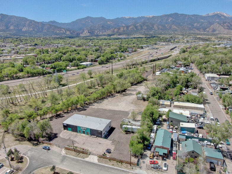 More Photos Of 1210 S El Paso St, Colorado Springs Warehouse For Lease