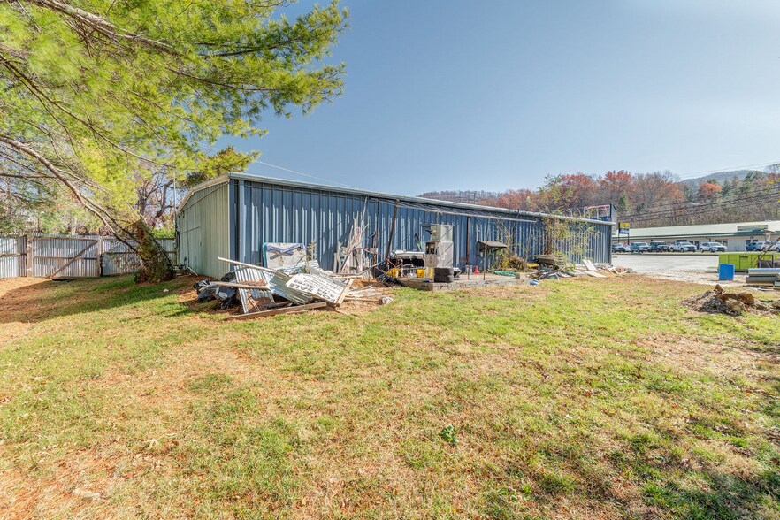 More Photos Of 2064 Us-70, Swannanoa Freestanding For Sale