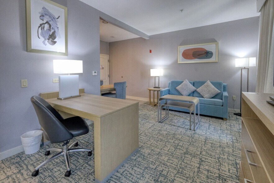 More Photos Of 14450 Park Row Dr, Houston Hotel For Sale