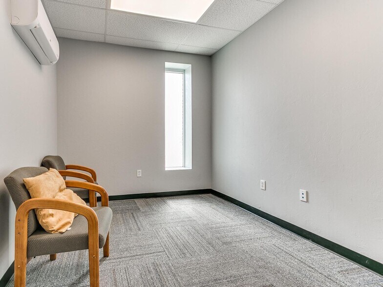 More Photos Of 505 NE 46th St, Oklahoma City Office For Lease