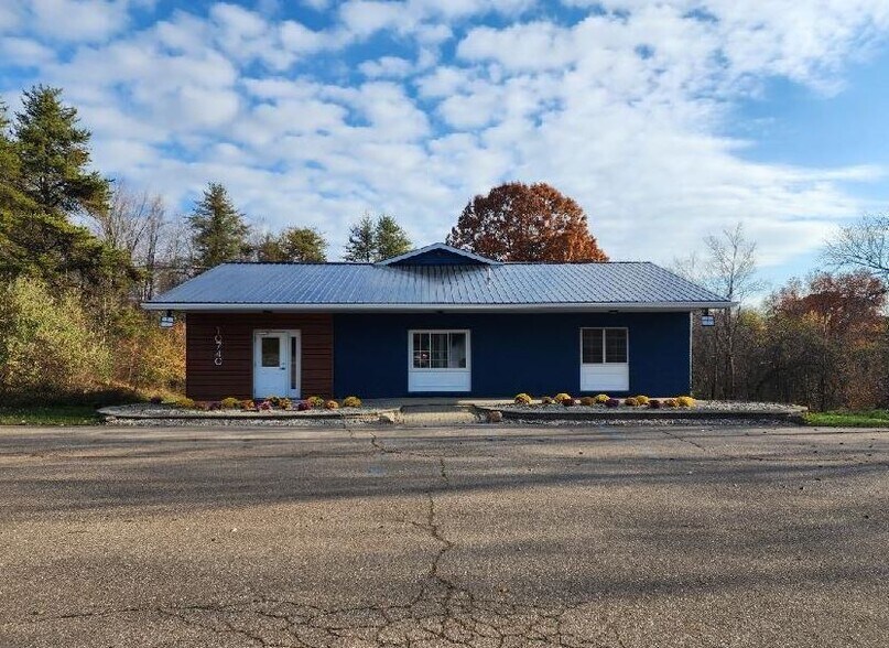 More Photos Of 10740 Dixie Hwy, Davisburg Office For Lease