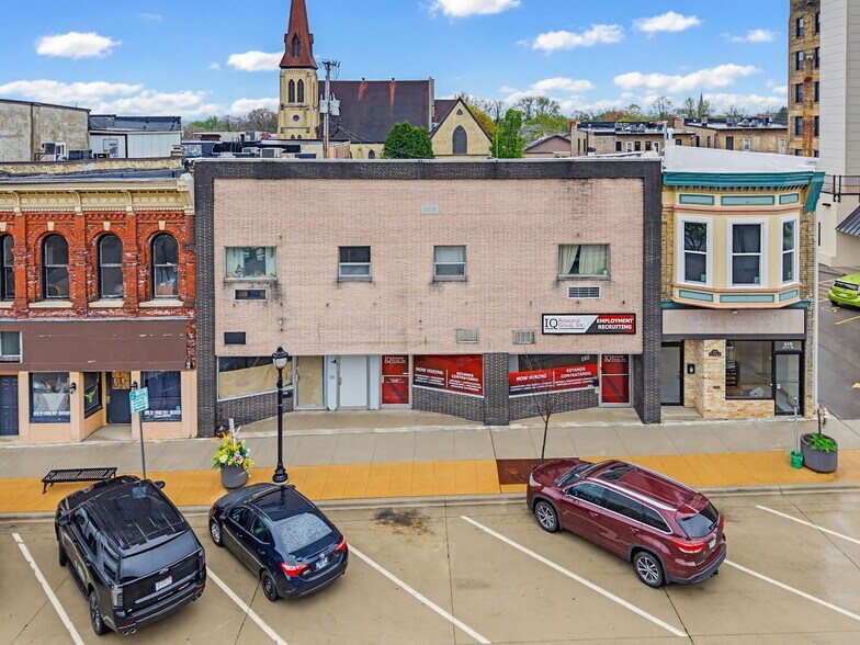 Primary Photo Of 309-313 W Milwaukee St, Janesville Apartments For Sale