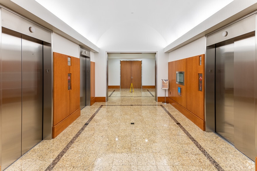 More Photos Of 3700 Arco Corporate Dr, Charlotte Office For Lease