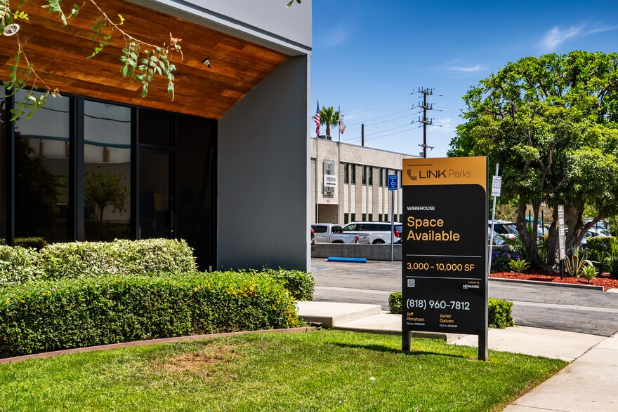 More Photos Of 9420 Lurline Ave, Chatsworth Unknown For Lease