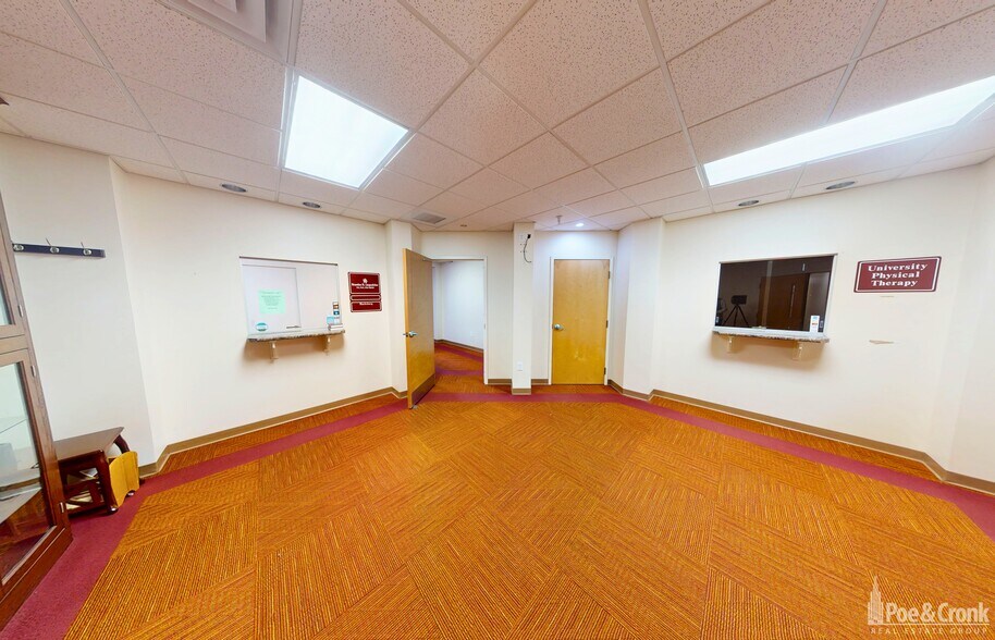 More Photos Of 825 Davis St, Blacksburg Medical For Lease