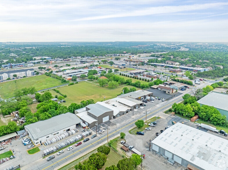 More Photos Of 11110 Bluff Bend Dr, Austin Warehouse For Sale