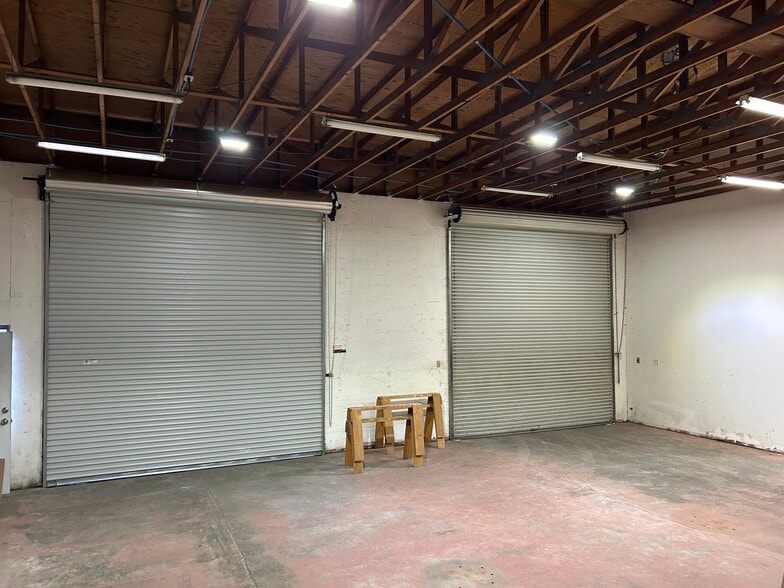 More Photos Of 4810 Westside Rd, Redding Flex For Lease