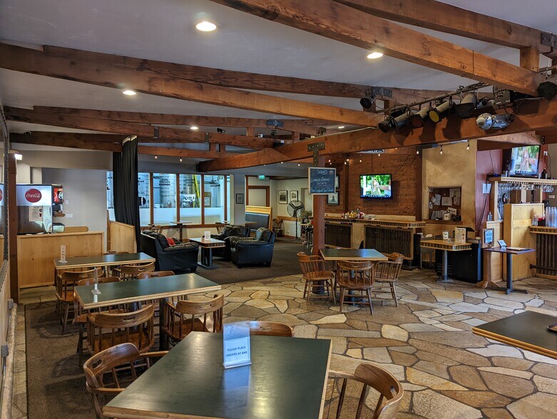 More Photos Of 202 N Main St, Hailey Restaurant For Sale