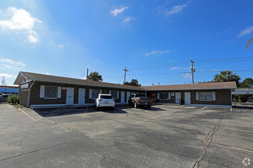 Primary Photo Of 5243 Gall Blvd, Zephyrhills Medical For Lease