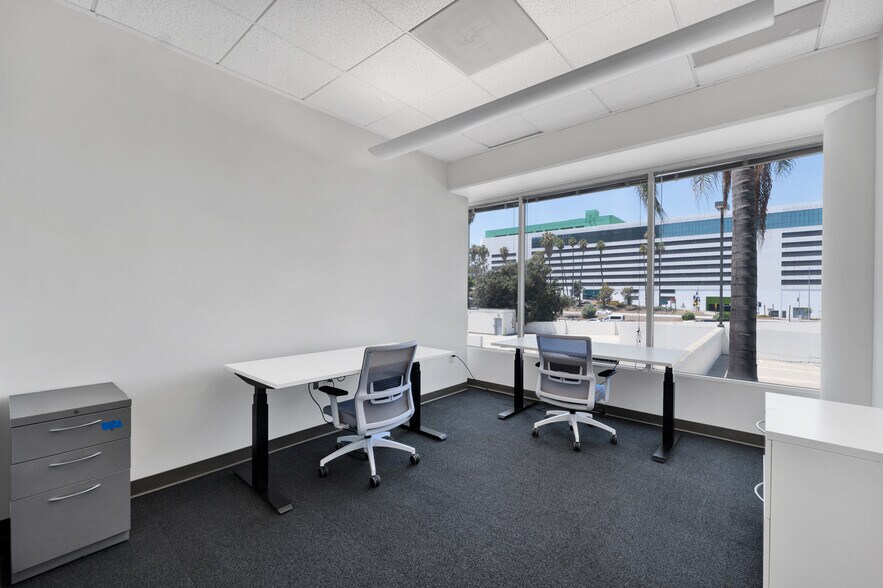 More Photos Of 221 S Figueroa St, Los Angeles Loft Creative Space For Lease
