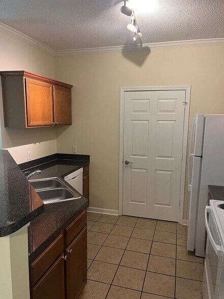 More Photos Of 1300 Ocean Blvd, Isle Of Palms Specialty For Sale