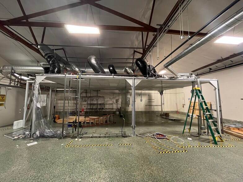 More Photos Of 1200 5th St, Berkeley Light Manufacturing For Lease