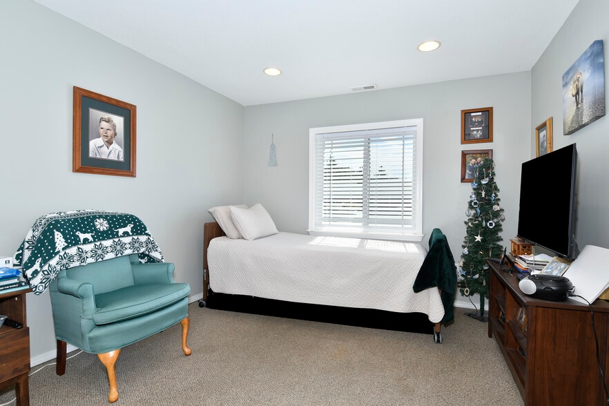 More Photos Of 2091 Spruce Ave, Woodland Assisted Living For Sale