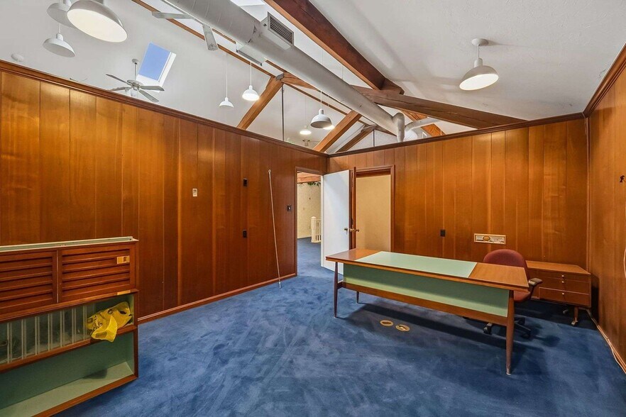 More Photos Of 412 E River St, Elyria Office For Sale