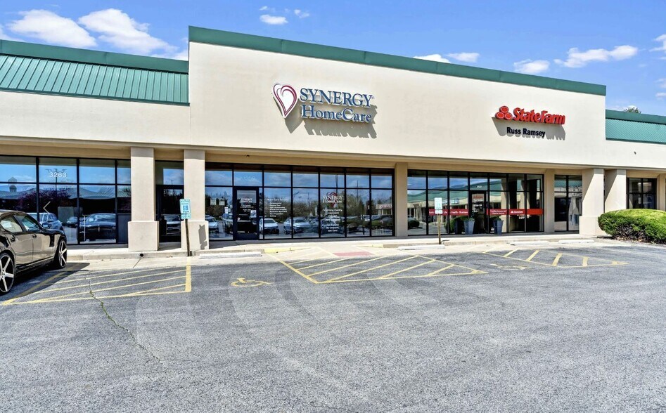 More Photos Of 3201 W Iles Ave, Springfield General Retail For Lease