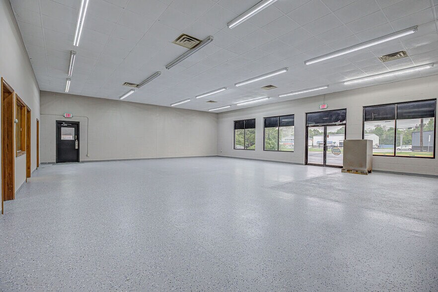 More Photos Of 4420 S Dixie Hwy, Franklin Office For Sale