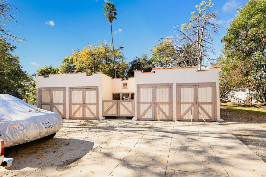 More Photos Of 1157-1165 N Lake Ave, Pasadena Apartments For Sale