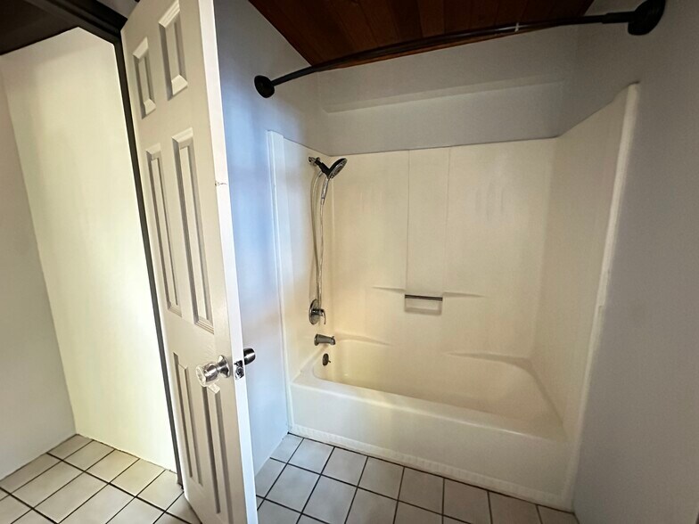 More Photos Of 26305 Delano Dr, Idyllwild-Pine Cove Apartments For Sale