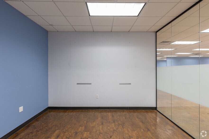 More Photos Of 12306 Shiloh Church Rd, Houston Warehouse For Lease